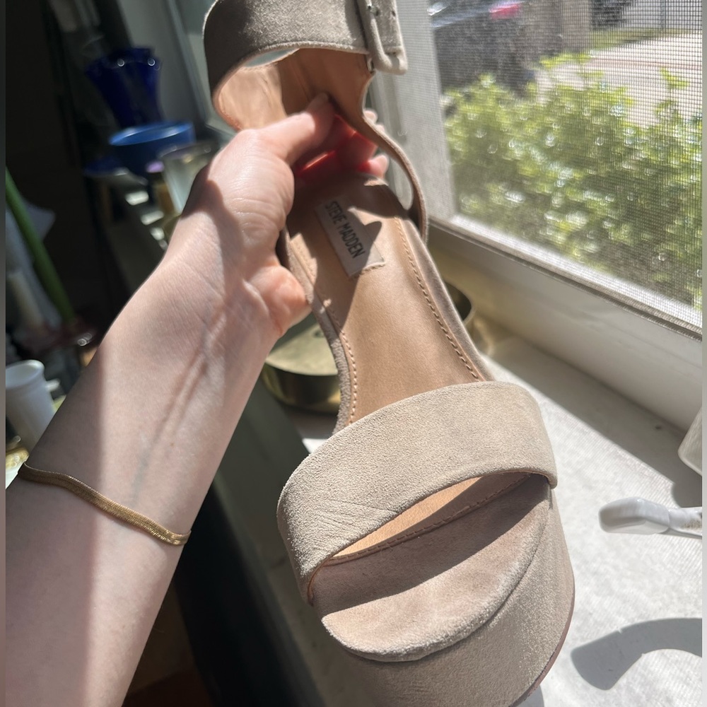 STEVE MADDEN PLATFORM HEELS - Picture 4 of 11